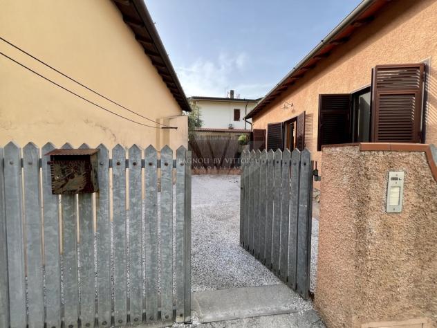 APPARTAMENTO di 5 vani e di 60 mq (PIETRASANTA - Pietrasanta ) rif. 744/VE