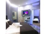 B&B Home 77