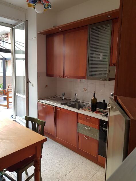 singola a rgza € 510 tutto incluso in app.to 3 bagni centrale con terrazzo - Foto 9