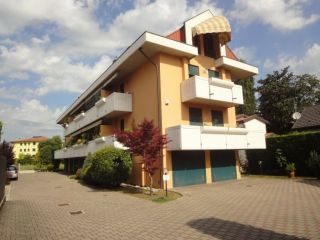 Ampia Singola x RAGAZZA in zona Madonna Pellegrina