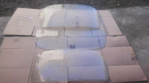 Vetro Parabrezza vari Modelli Volkswagen Maggiolone 1303 - Foto 2