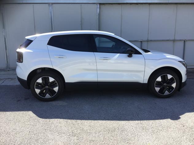 Volvo EX30 P5 Single Motor Plus *SENZA OBBLIGO DI FINANZIAMENTO* - Foto 6