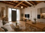 Negozio al piano terra con veranda e corte esclusiva