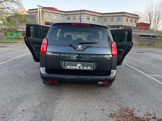 Peugeot 5008 1.6 e-HDi 112CV Stop&Start cambio robotizzato Active - Foto 8