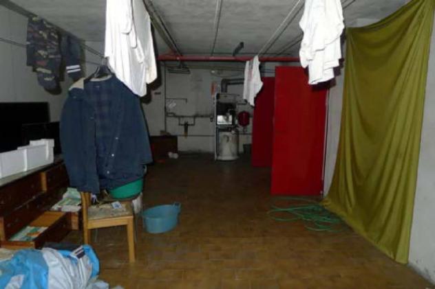 Immobile in asta di 180 m² con più di 5 locali e box auto doppio in vendita a Sanza - Foto 5