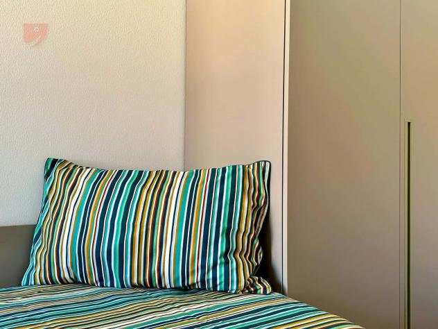 Room in Via Montebello, Ferrara for 110 m² with 7 bedrooms - Foto 2