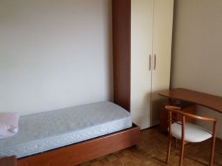 Stanza singola per studenti a Pisa zona Porta Mare.