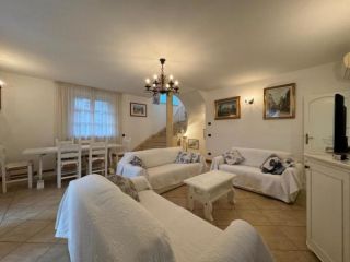 Bifamiliare in affitto a Forte dei Marmi