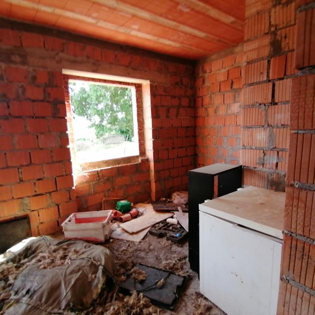 Nella Frazione dell'Elmo nel comune di Sorano, dove sono presenti i servizi di prima necessità, a 10 km da Sorano e relative terme, 11 km da Pitiglian - Foto 15