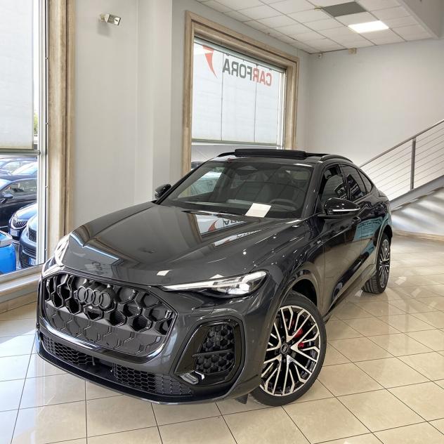 Audi Q5 SPB Identity black S line edition 204cv km0 |tetto+r21"+sedili sport| - Foto 2