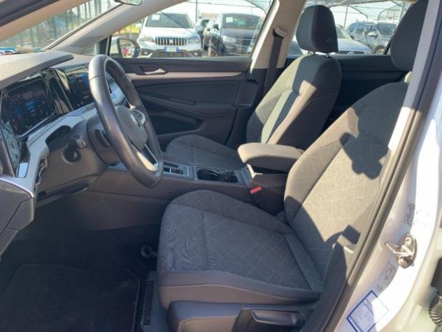 VOLKSWAGEN Golf 1.0 eTSI EVO DSG Life rif. 23766176 - Foto 9