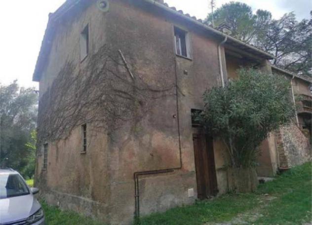Immobile in asta di 481 m² con più di 5 locali e box auto in vendita a Perugia - Foto 3
