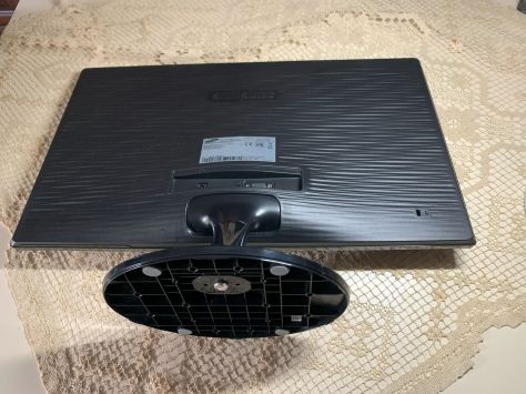 Monitor LCD Samsung S22D300 22 16:9 - Foto 8
