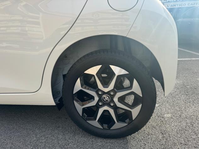 Toyota Aygo Connect 1.0 VVT-i 72 CV 5 porte x-play LED NAVI KAMERA CERCHI 16 PDC BLUETOOTH - Foto 8