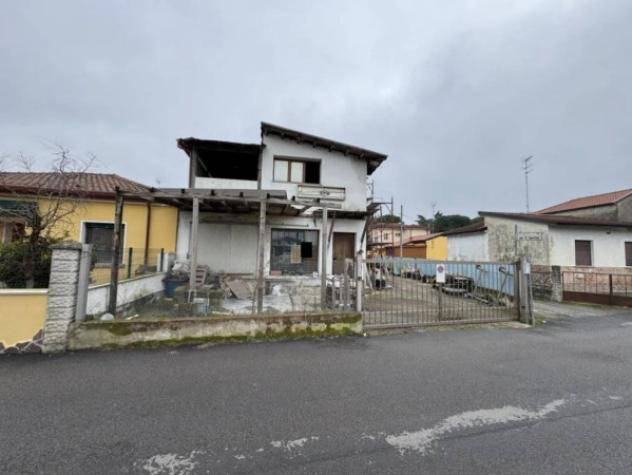 Immobile in asta di 182 m², box auto in vendita a Goro - Foto 2