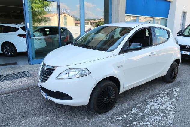 Lancia Ypsilon 0.9 TwinAir 85 CV 5p Metano Elefantino