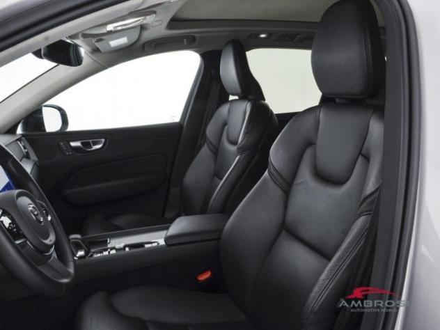 VOLVO XC60 2.0 b4 Plus Dark auto rif. 23886658 - Foto 9