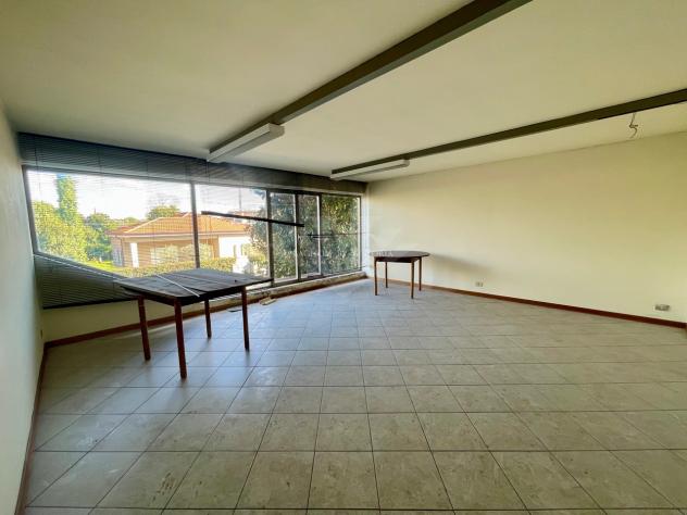 APPARTAMENTO di 9 vani e di 270 mq (PIETRASANTA - Pietrasanta adiacenze centro) rif. 300 - Foto 17