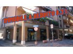 TREZZO SULL'ADDA, CENTRO - VENDESI IMMOBILE A REDDITO 8,3% 8 LUCI ANGOLARE