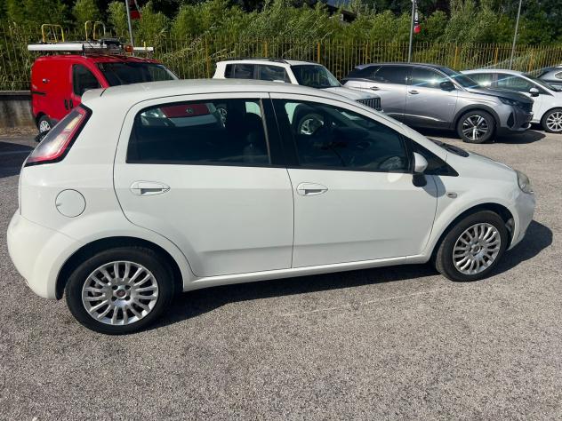 Fiat Punto 1.3 MJT II 75 CV 5 porte - Foto 9