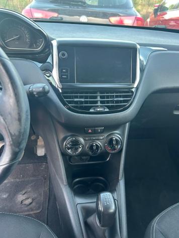 Peugeot 208 PureTech 82 5p. GPL Allure - Foto 8