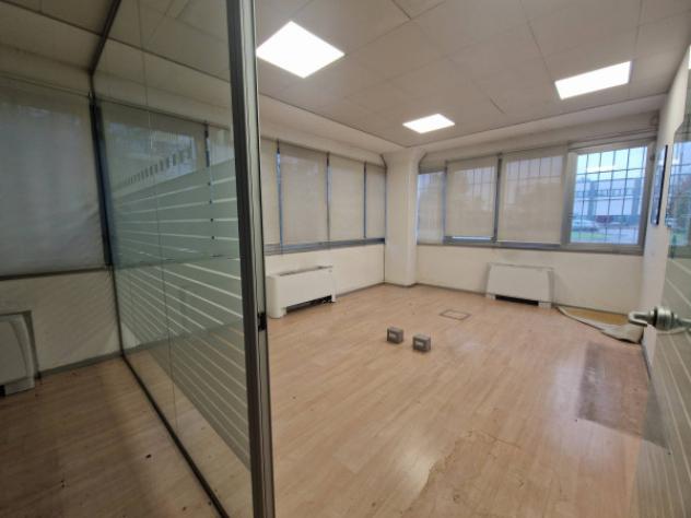 Immobile di 1920 m² con più di 5 locali in affitto a Rho - Foto 10