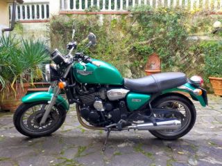 Triumph Legend 900 TT