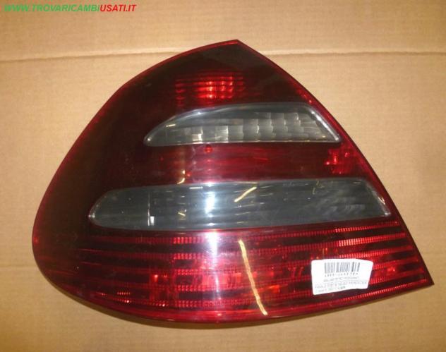 FANALE POST.S. NO LED ( Modello FUME') MERCEDES Classe E (W211) 4 porte 999-U46578 Parti elettriche  Fanaleria  Fanali  Fanale post. sx. MERCEDES - Cl