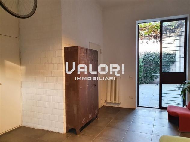 INCANTEVOLE TERRA-CIELO RISTRUTTURATA CON CORTE PRIVATA E GARAGE - Foto 9