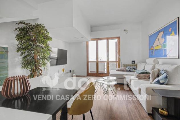 Appartamento di 112 m² con 3 locali e box auto in vendita a Parabiago - Foto 3
