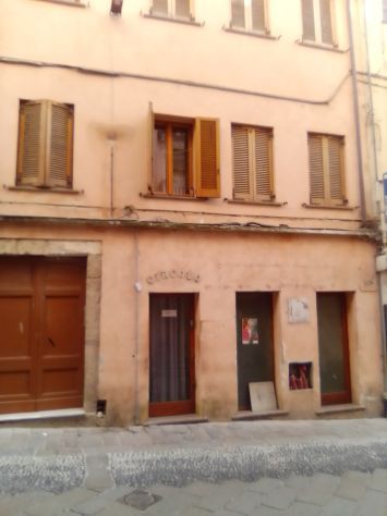 Sassari Centro: Ampio Locale Commerciale 150 mq