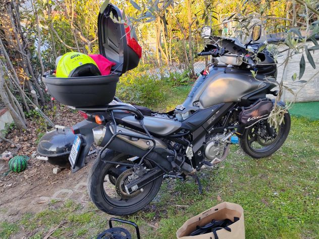 Vendo Suzuki V-Strom 650 **ABS** – 2016 – 25.400 km – grigio canna di fucile – M - Foto 3