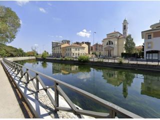 Zona navigli  appartamento con 3 camere cucina salone ristrutturato nuovo