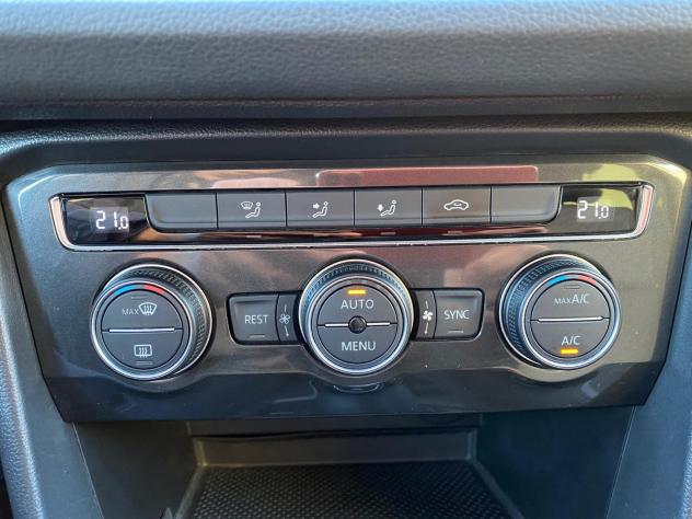 Volkswagen Tiguan 1.6 TDI SCR Urban BlueMotion Technology - Foto 9