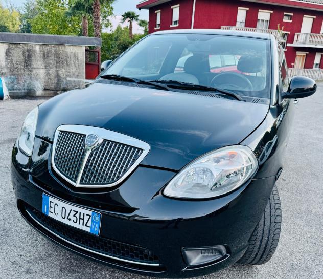 Lancia Ypsilon 1.2 Versus