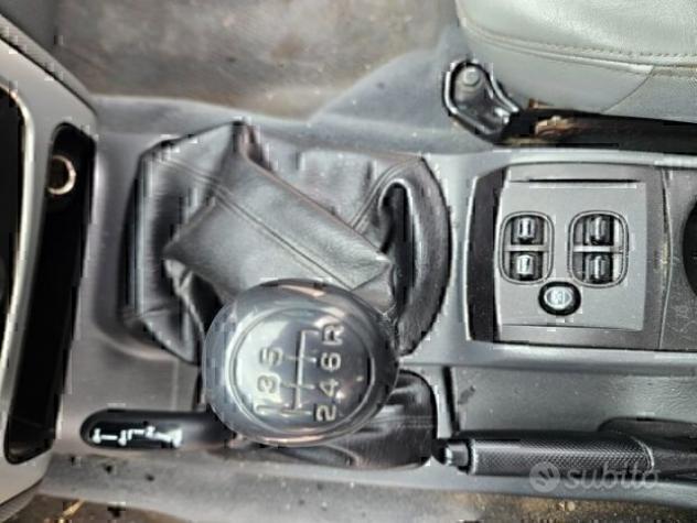 Jeep Cherokee valutiamo usato /scambio - Foto 7