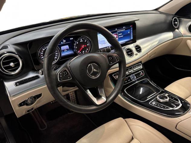 Mercedes-Benz Classe E - S213 SW All-Terrain - E SW All-Terrain 350 d Business Sport 4matic auto GANCIO TRAINO - Foto 8