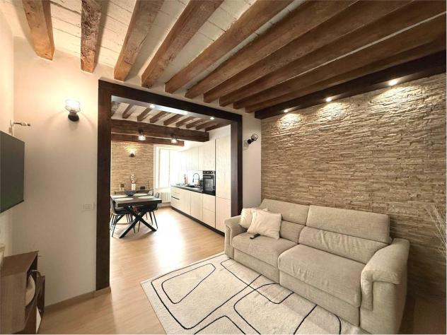 VA0319 - ???? NUOVA IMMOBILIARE IN ESCLUSIVA PRESENTA… IL FASCINO DEL CENTRO STORICO! ? - Foto 2