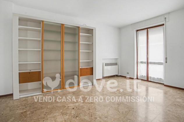 Appartamento di 100 m² con 3 locali e box auto in vendita a Luino - Foto 2