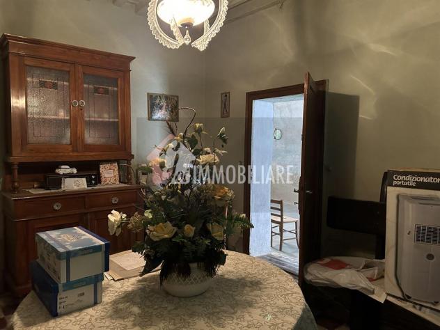 CASA SEMINDIPENDENTE CON AMPIO RUSTICO E GIARIDNO INTERNO - Foto 11