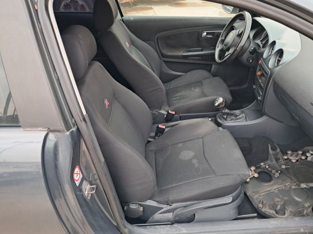 Pezzi ricambio seat ibiza FR 2007 1.9 tdi - Foto 5