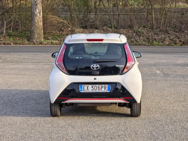 Toyota Aygo 1.0 VVT-i 69 CV 5 porte x-cite MMT 2014-E5B Automatico NEO - Foto 5