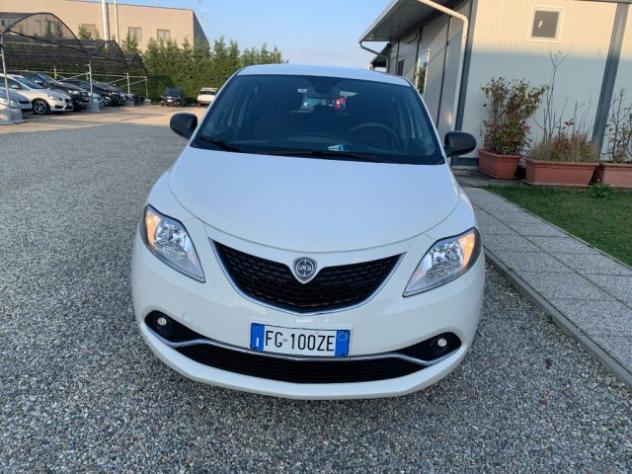LANCIA Ypsilon 1.2 69 CV 5 porte Platinum rif. 23482140 - Foto 2