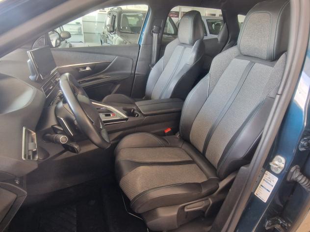Peugeot 3008 1.5 HDi 130cv Allure 2023 - Foto 6