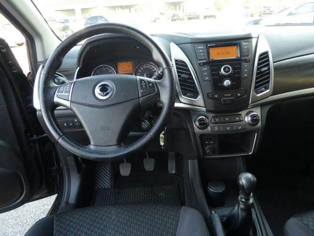 SsangYong Korando 2.0 e-XDi 2WD M/T Plus - Foto 9