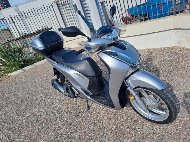 Honda SH 125 ABS 2018 KM 10700 GARANZIA - Foto 3