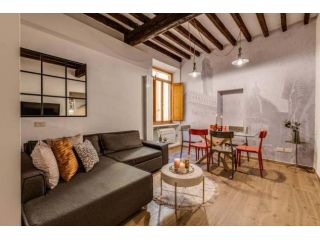 Laurel Apartment