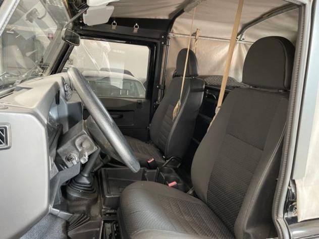 LAND ROVER Defender 90 2.4 TD4 Soft top E rif. 16101534 - Foto 8