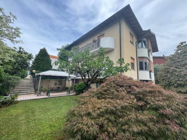 Villa di 460 m² con più di 5 locali e box auto doppio in vendita a Induno Olona - Foto 3