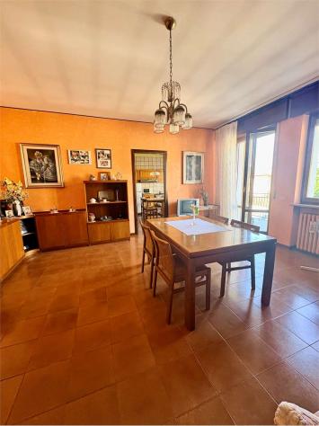 V005550 - APPARTAMENTO TRILOCALE CON DUE BAGNI E GARAGE IN ZONA MADONNA DEL POPOLO A VILLAFRANCA - Foto 12
